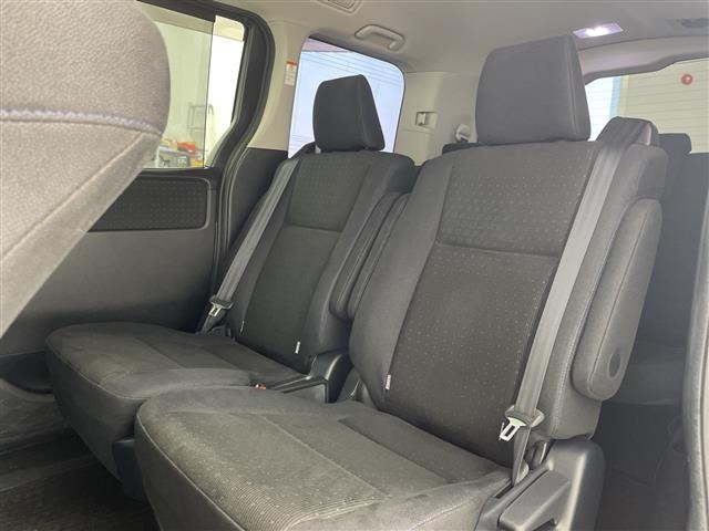 Toyota NOAH 2016 8261802-10