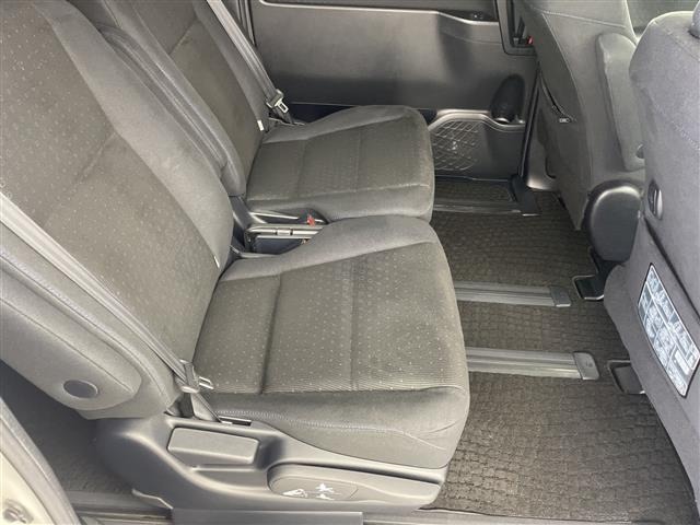 Toyota NOAH 2016 8261802-11