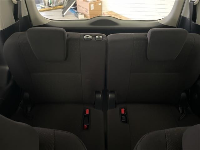 Toyota NOAH 2016 8261802-12