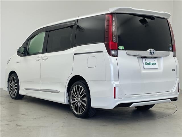 Toyota NOAH 2016 8261802-14