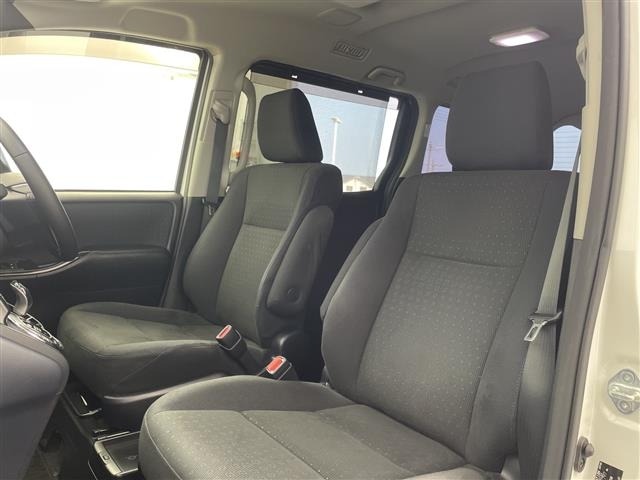 Toyota NOAH 2016 8261802-7