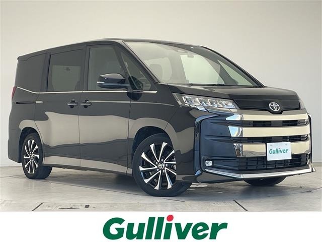 Toyota NOAH 2023 8261811-0