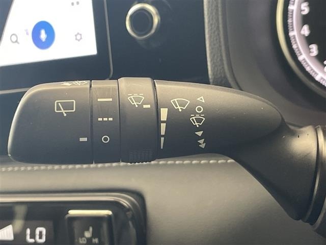 Toyota NOAH 2023 8261811-6