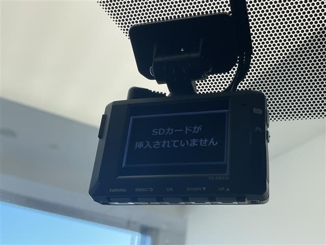 Toyota NOAH 2023 8261811-8