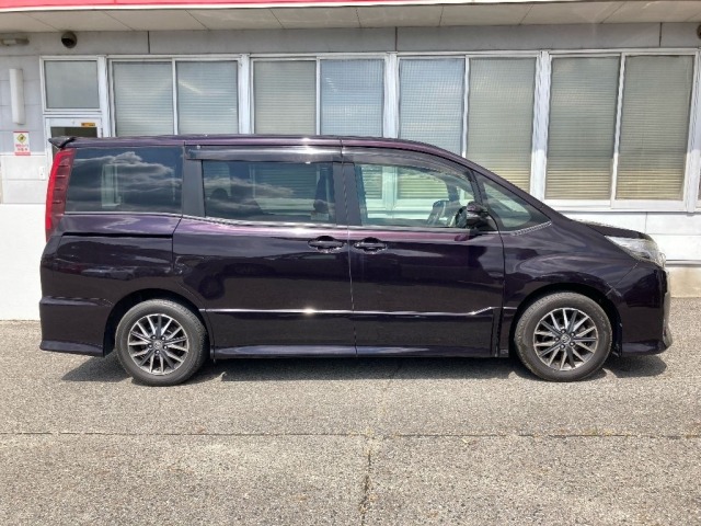 Toyota NOAH 2014 8261827-3