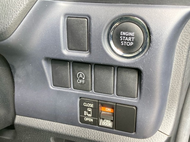 Toyota NOAH 2014 8261827-5