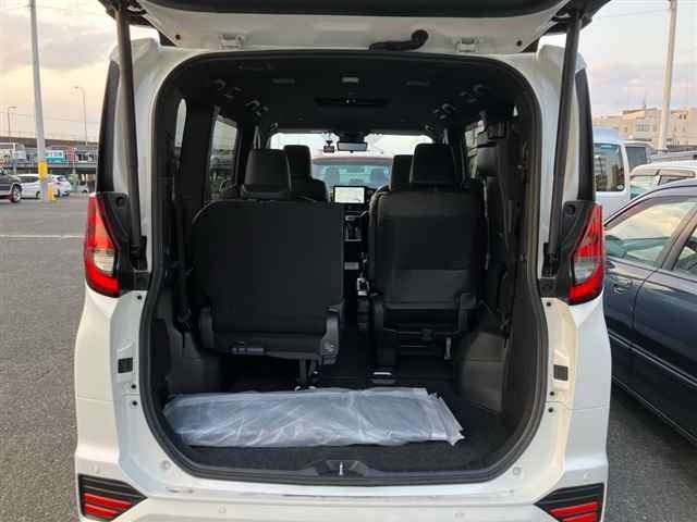 Toyota NOAH 2023 8261839-10