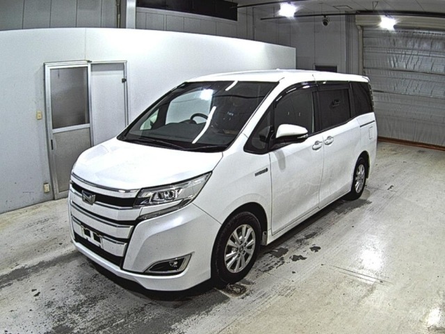 Toyota NOAH 2017 8261875-4