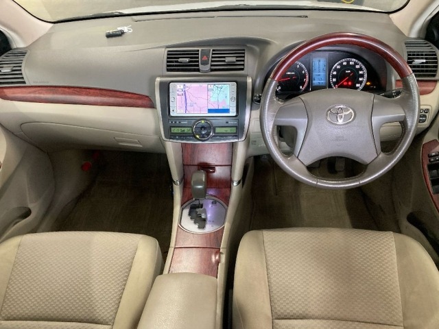 Toyota PREMIO 2010 8263524-3