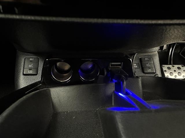Toyota PRIUS PHV 2018 8258857-1