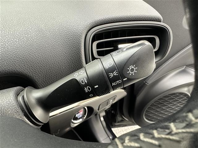 Toyota PRIUS PHV 2018 8258857-21