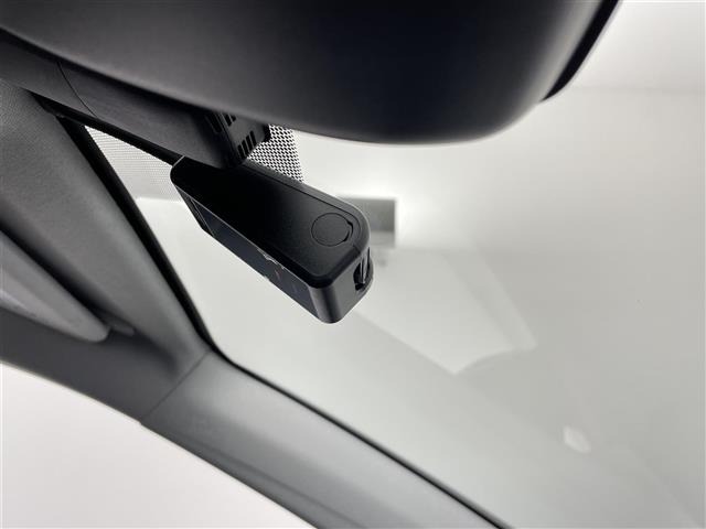 Toyota PRIUS PHV 2017 8258860-12