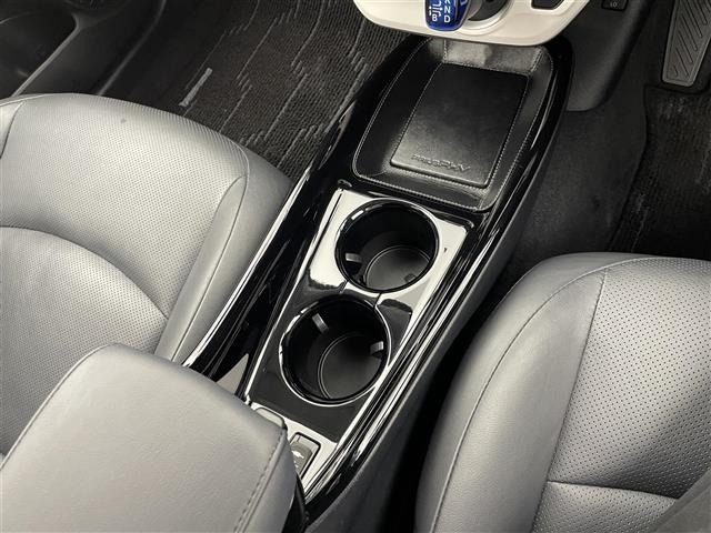 Toyota PRIUS PHV 2017 8258860-6