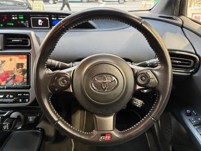 Toyota PRIUS PHV 2021 8258874-11
