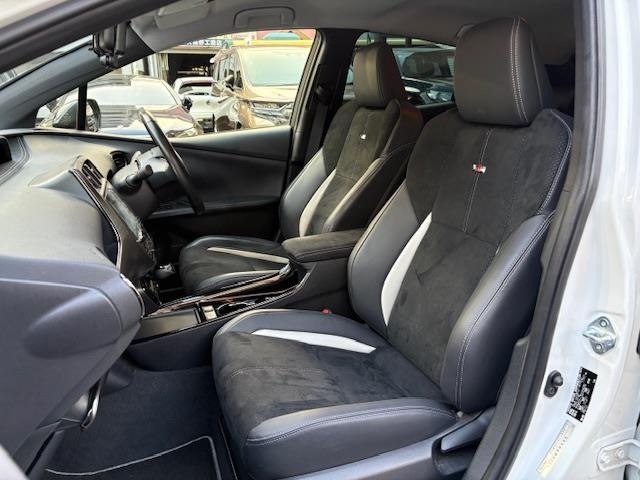Toyota PRIUS PHV 2021 8258874-7