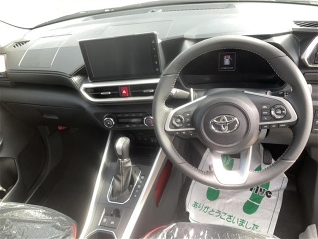Toyota RAIZE 2026 8262406-3
