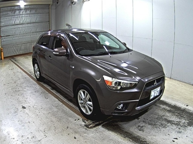 Mitsubishi RVR 2011 8263561-0