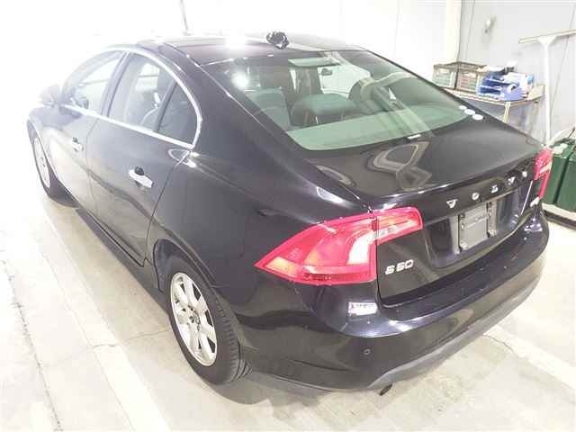 Volvo S60 2011 8265774-5