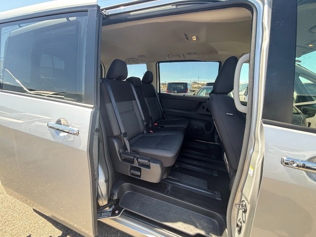 Nissan SERENA 2023 8260345-11