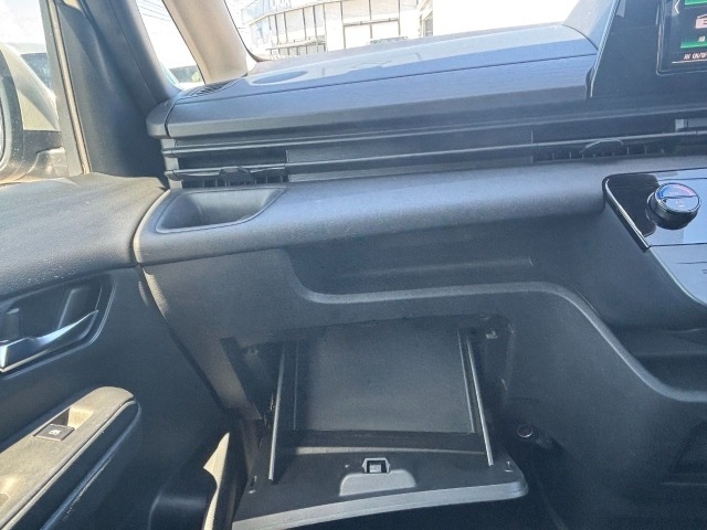 Nissan SERENA 2023 8260345-24