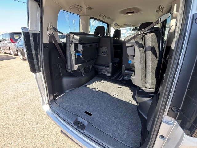 Nissan SERENA 2023 8260345-27