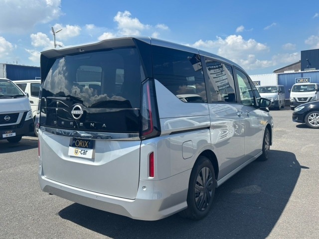 Nissan SERENA 2023 8260362-2
