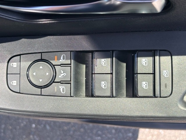 Nissan SERENA 2023 8260362-24