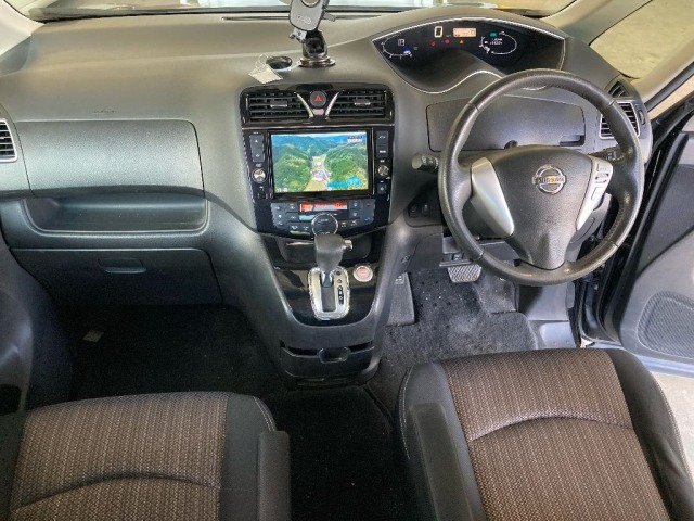 Nissan SERENA 2014 8260631-3