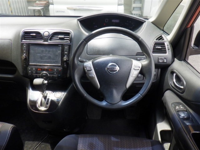 Nissan SERENA 2015 8260654-5
