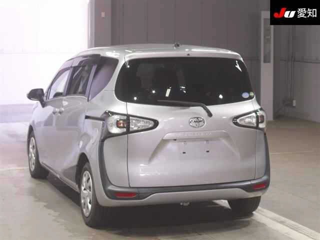 Toyota SIENTA 2015 8267890-1
