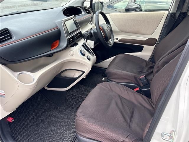 Toyota SIENTA 2016 8268002-6