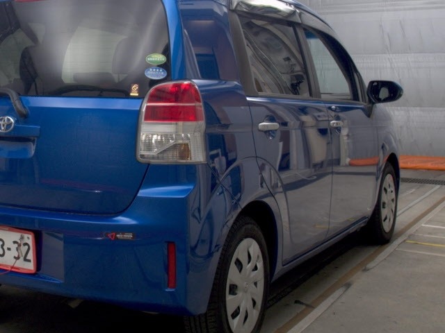 Toyota SPADE 2018 8258981-5