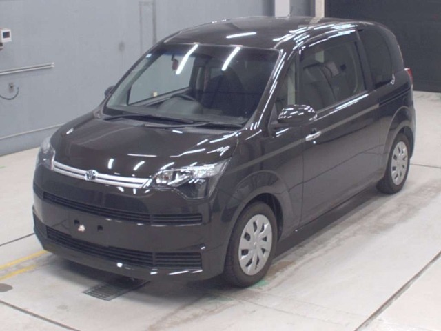 Toyota SPADE 2015 8258990-0