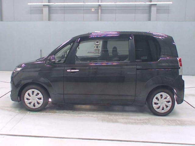 Toyota SPADE 2015 8258990-4