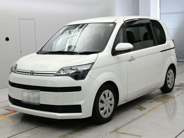 Toyota SPADE 2020 8258995-0
