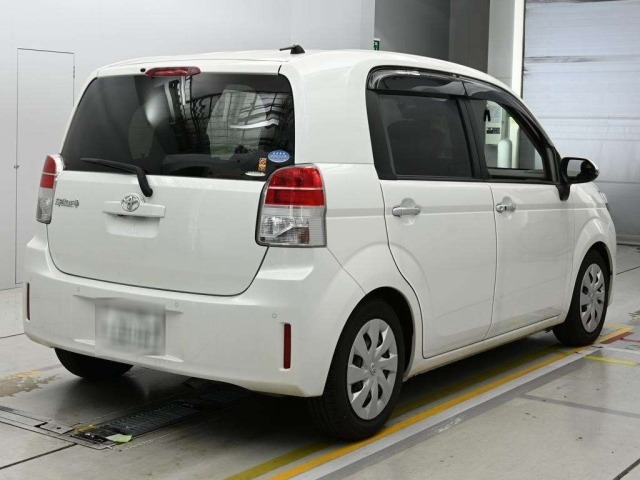 Toyota SPADE 2020 8258995-1