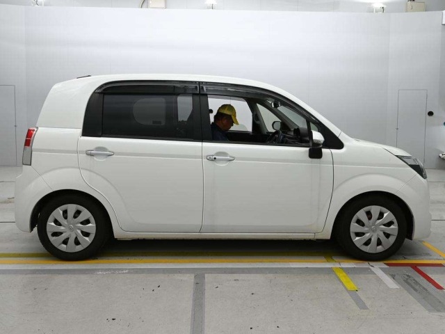 Toyota SPADE 2020 8258995-3