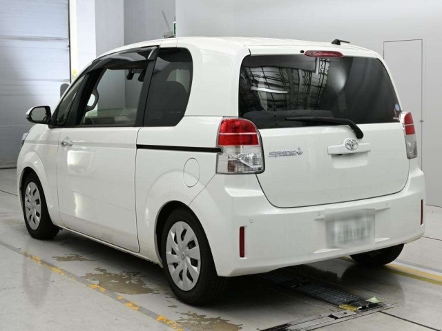 Toyota SPADE 2020 8258995-6