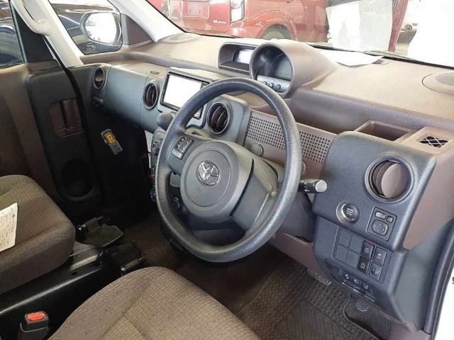 Toyota SPADE 2020 8258995-9