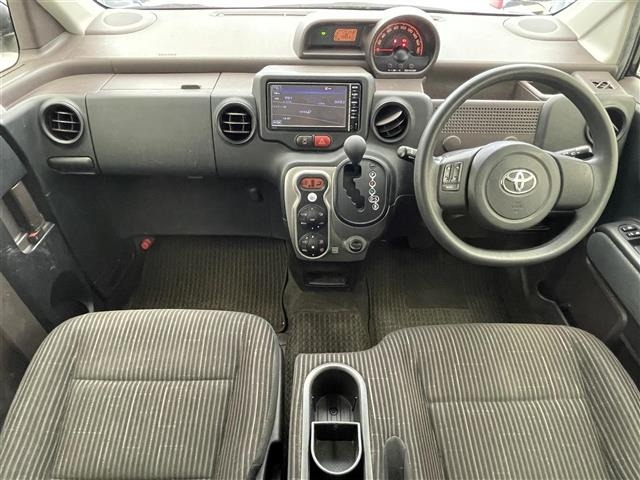 Toyota SPADE 2015 8259015-15