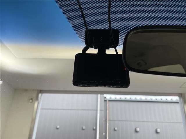 Toyota SPADE 2015 8259015-19