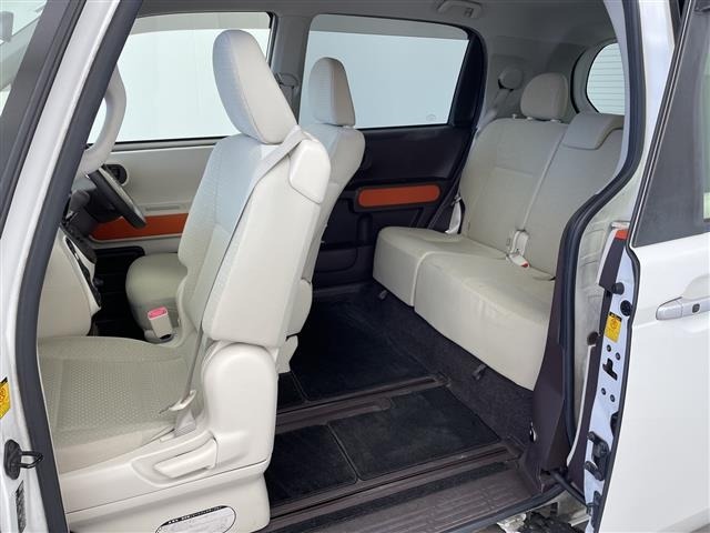 Toyota SPADE 2014 8259041-6