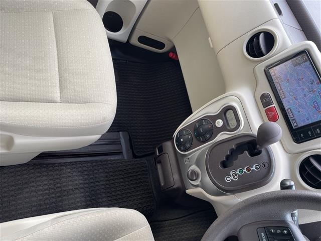 Toyota SPADE 2016 8259043-5