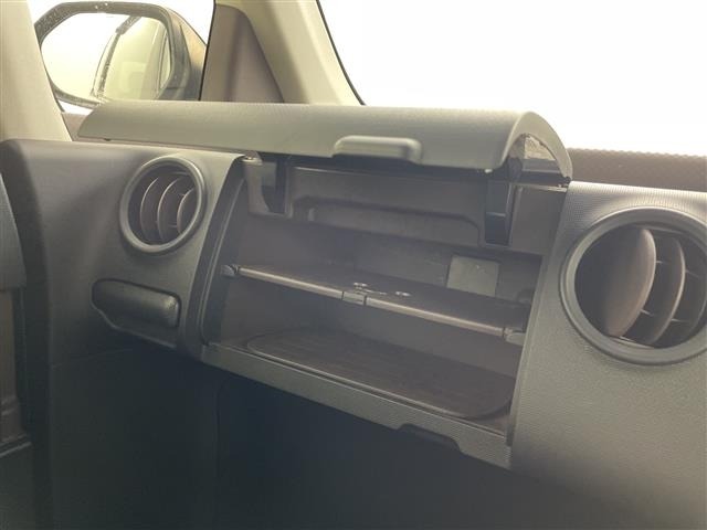 Toyota SPADE 2015 8259056-1