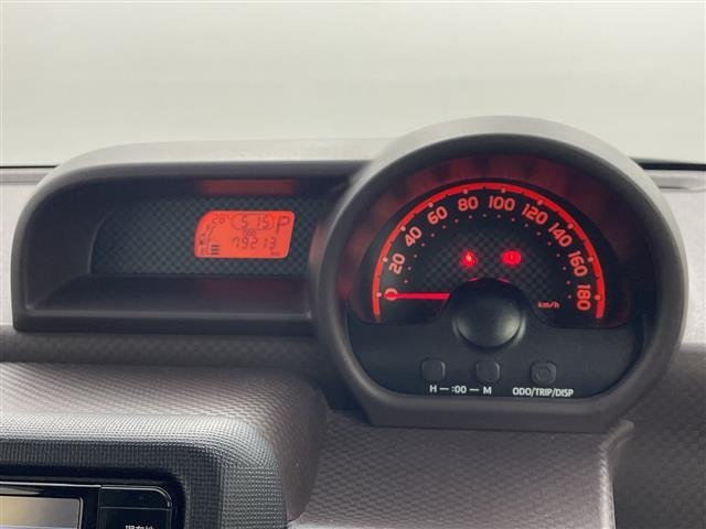 Toyota SPADE 2015 8259056-16