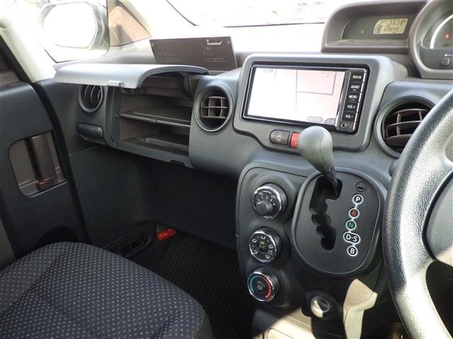 Toyota SPADE 2017 8259060-11