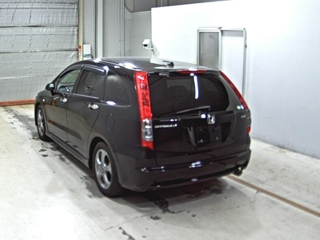 Honda STREAM 2009 8262472-1