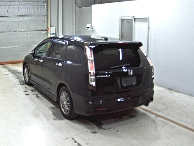 Honda STREAM 2010 8262512-1