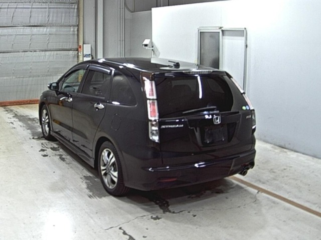Honda STREAM 2010 8262522-1