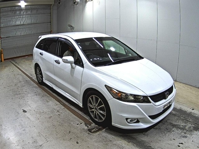 Honda STREAM 2013 8262536-0